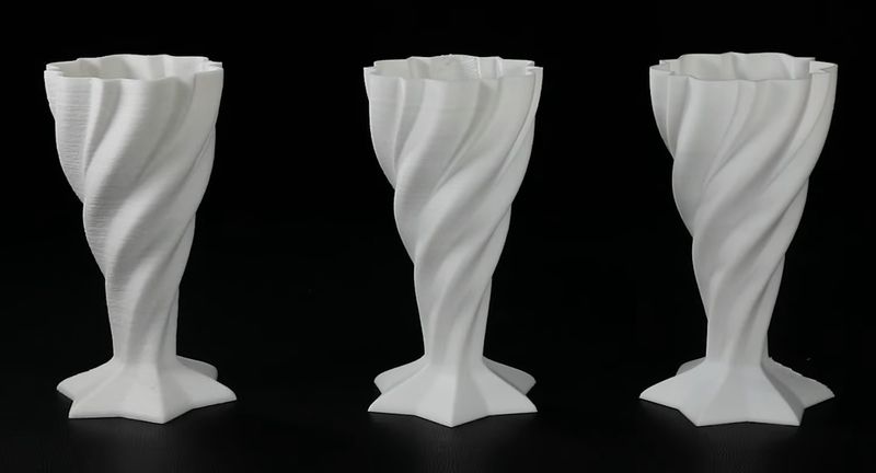 The vase models  printed with PETG + 10% glass fiber material on the Piocreat G5 PRO pellet 3D printer.