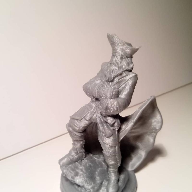The Anet A4 has a 0.4 mm nozzle, giving you the best balance between speed and detail. Below is a model of a pirate. It was printed at 60 mm/s with a 0.1 mm layer height.
