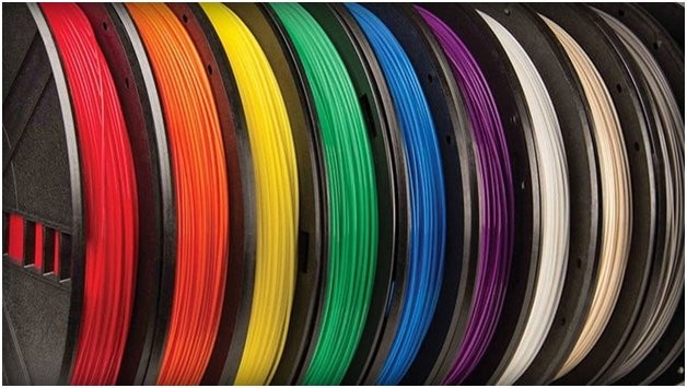Different color filament spools 