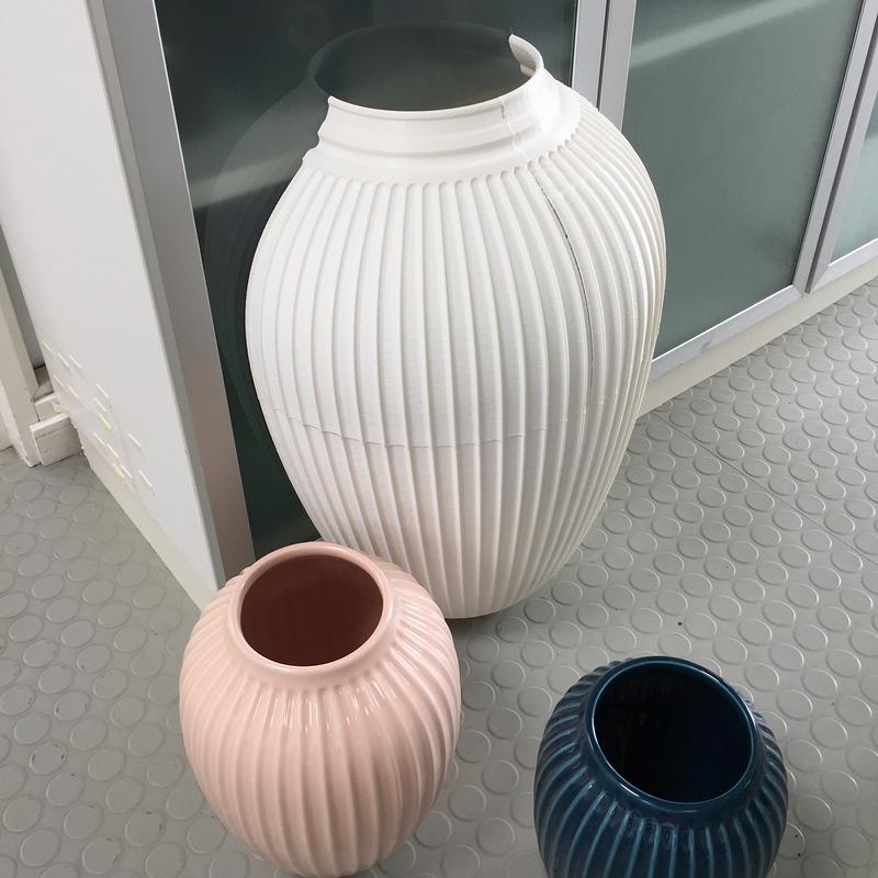 a furniture designer 3D printed this full-size Hammershø iH500 vase.