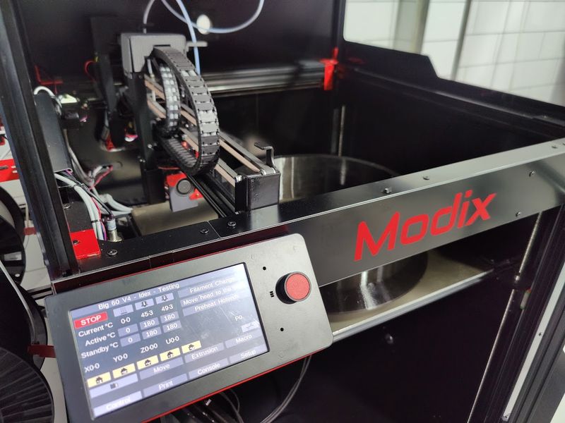 los controles de una impresora en el Modix BIG-60 V4