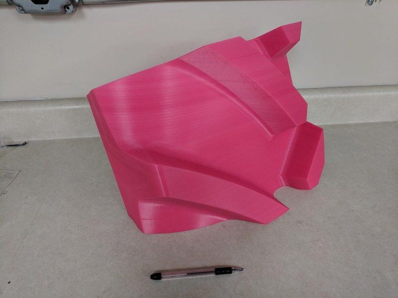 ein rosa Modell, das auf dem Modix BIG-Meter V4 gedruckt ist