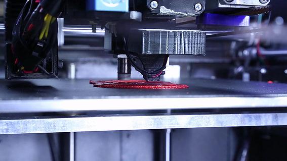 The Optimus 3d printer has a 0.4 mm nozzle, giving you the best balance between speed and detail.