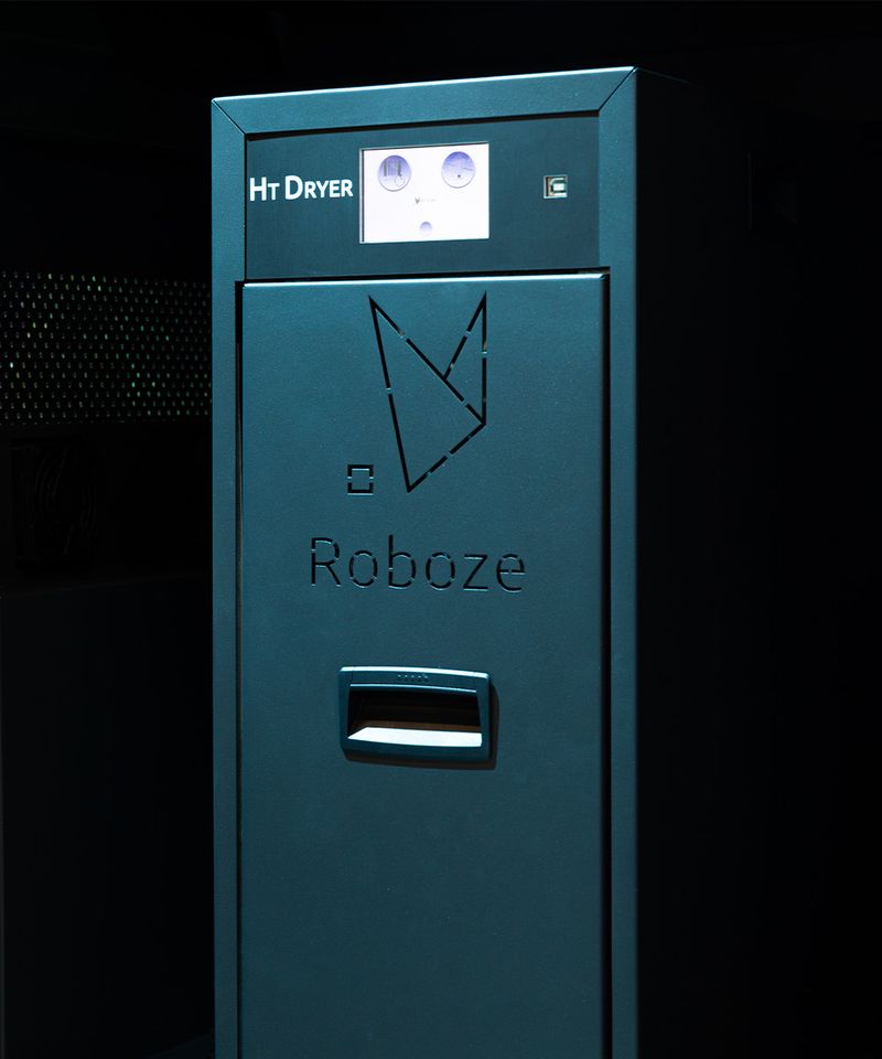 The integrated HT filament dryer of the Roboze ARGO 500 3D printer.