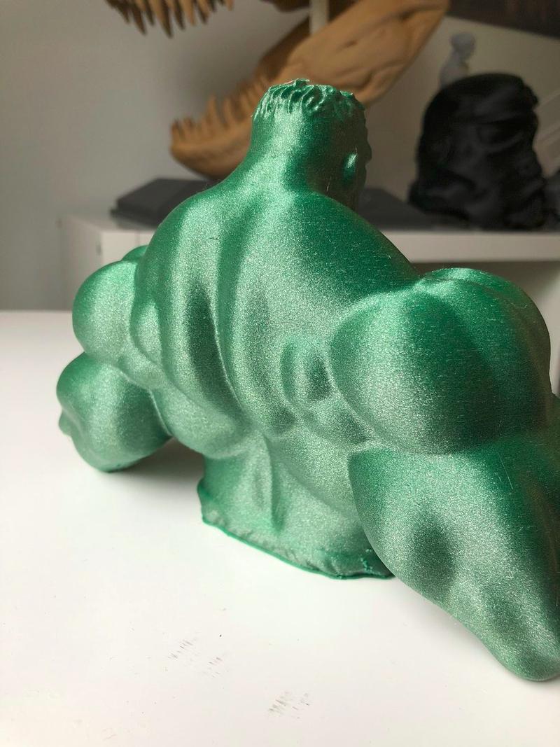 This Hulk model just shows the extreme level of detail and smoothness this printer can reach.
