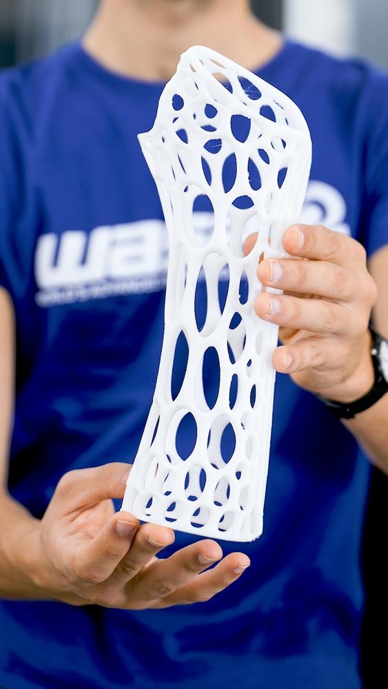 un modelo blanco impreso en la impresora 3D WASP 4070 FX