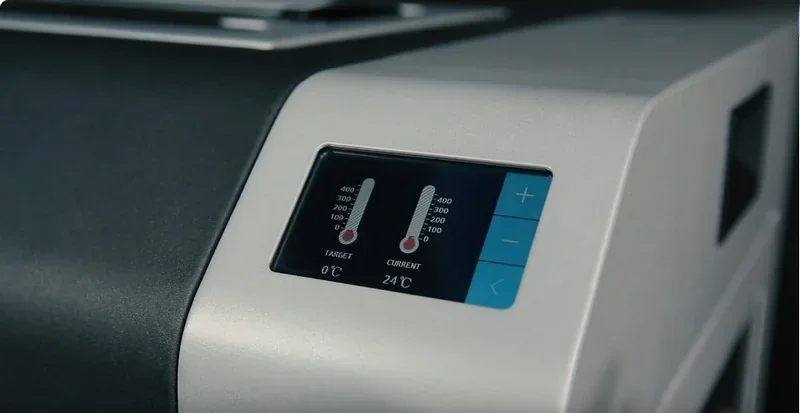 Intamsys Funmat HT display showing temperature controls with target and current settings, digital interface, and branding details.