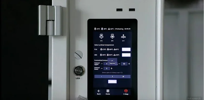 Piocreat G12 3D printer touch screen displaying temperature settings, with branding visible.